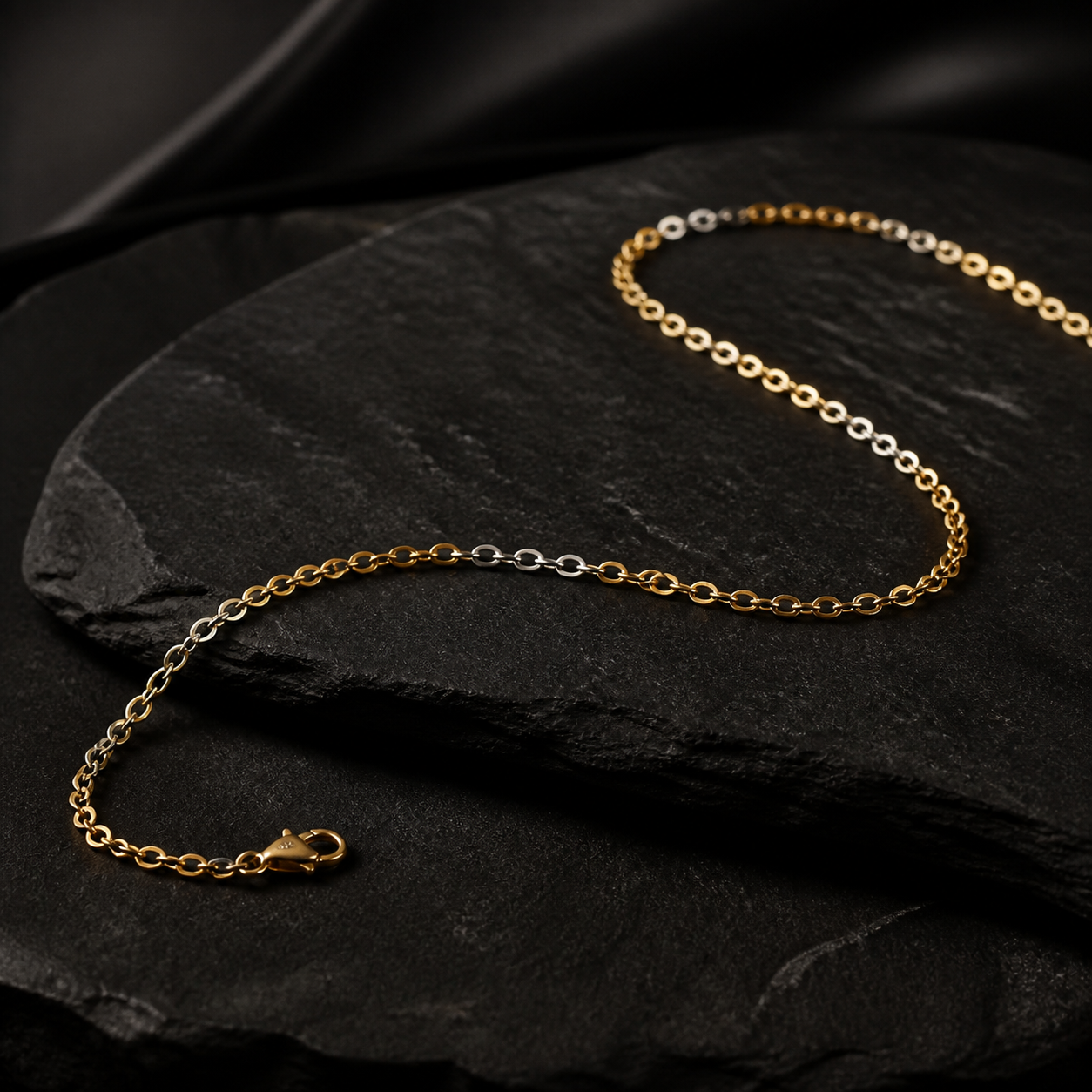 SŌHM Signature Two-Tone Chain 01